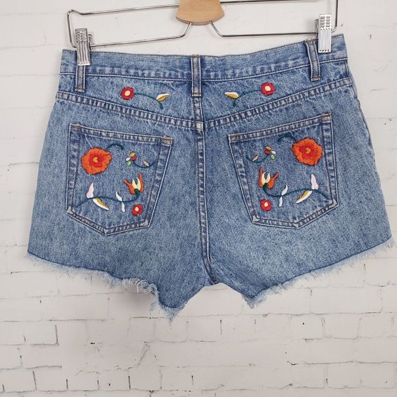 Boston Proper VTG Floral Embroidered Denim Shorts Size 6 Festival Boho Cut Off - Picture 5 of 9